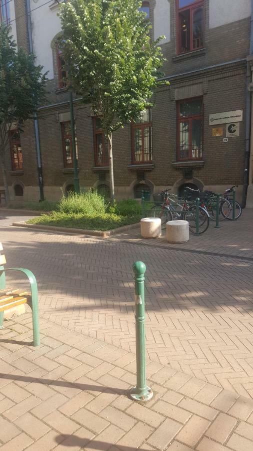 Gutenberg Utca Apartman Szeged Exterior foto